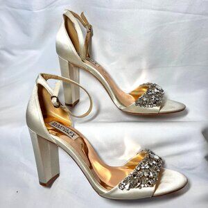 Badgley Mischka Women's Barby Ivory Satin Formal Diamond 3 3/4" Heels-Size 8 1/2